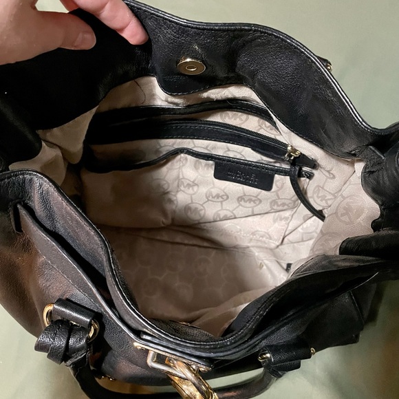 Michael Kors tote - Picture 3 of 4